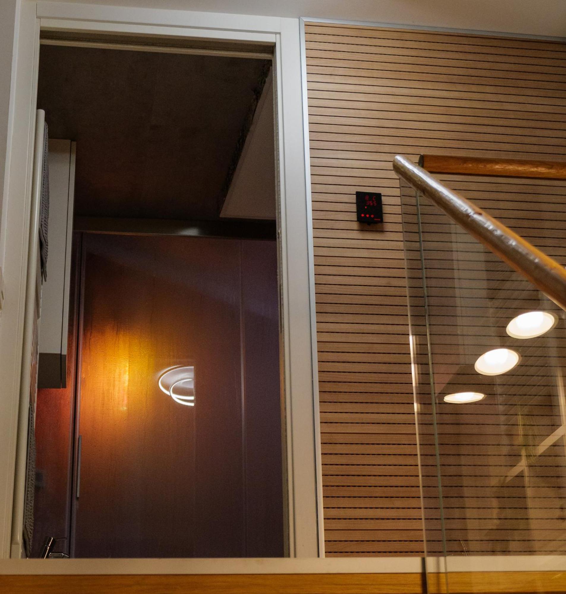 Luxe & Central Haven - Jacuzzi, Sauna, Steam, Private Parking Como Dış mekan fotoğraf