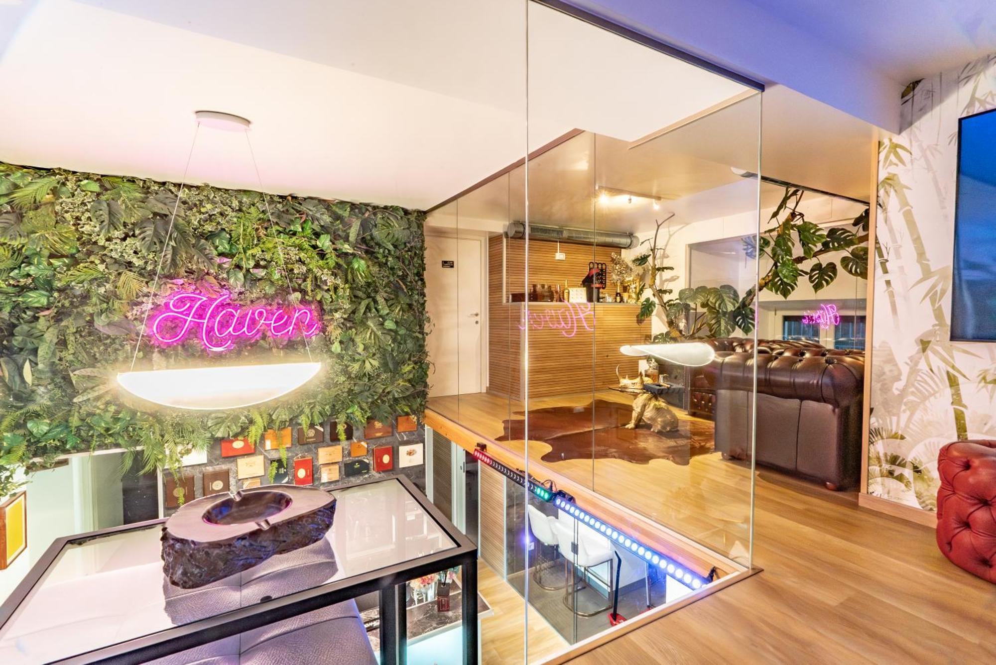 Luxe & Central Haven - Jacuzzi, Sauna, Steam, Private Parking Como Dış mekan fotoğraf