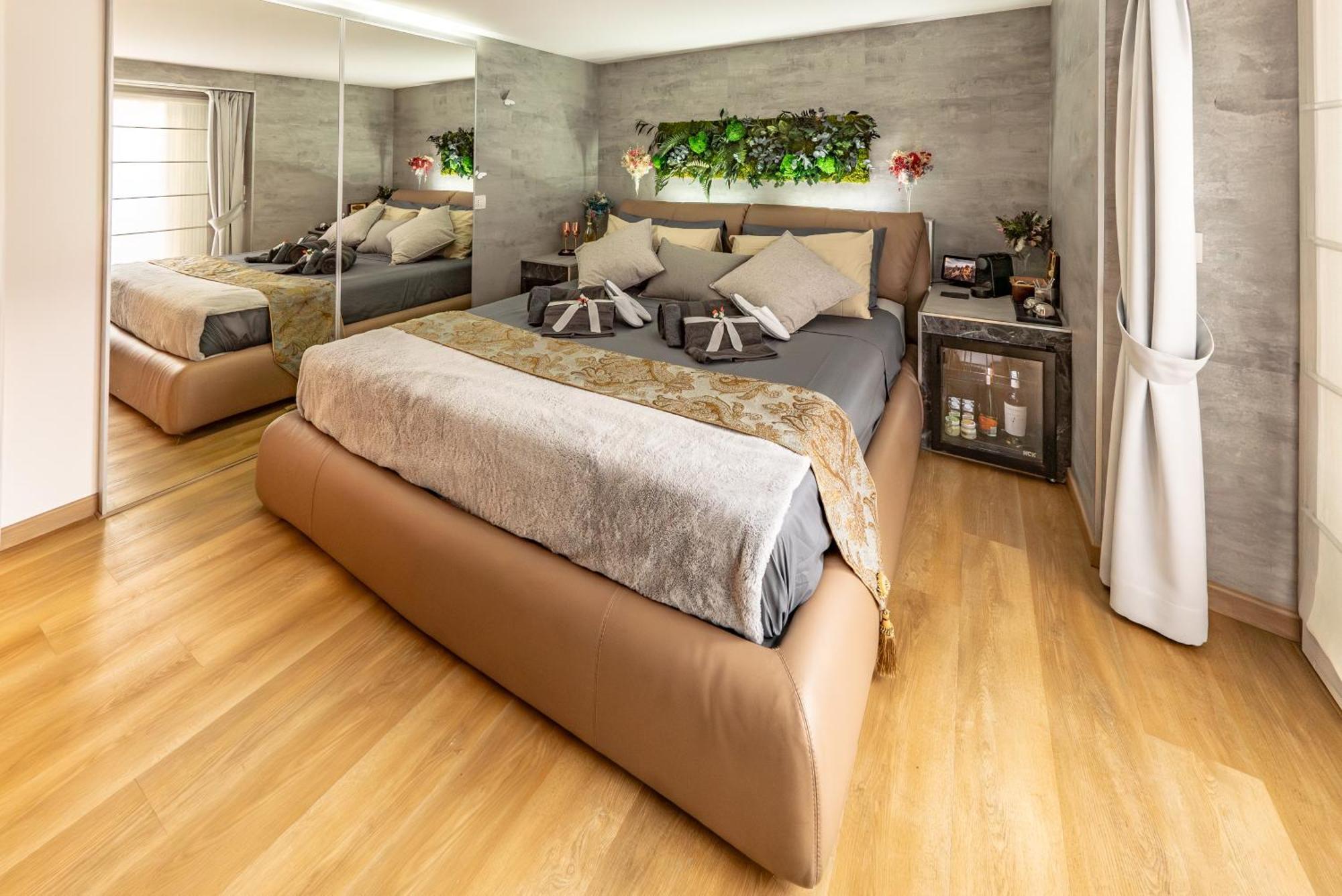 Luxe & Central Haven - Jacuzzi, Sauna, Steam, Private Parking Como Dış mekan fotoğraf