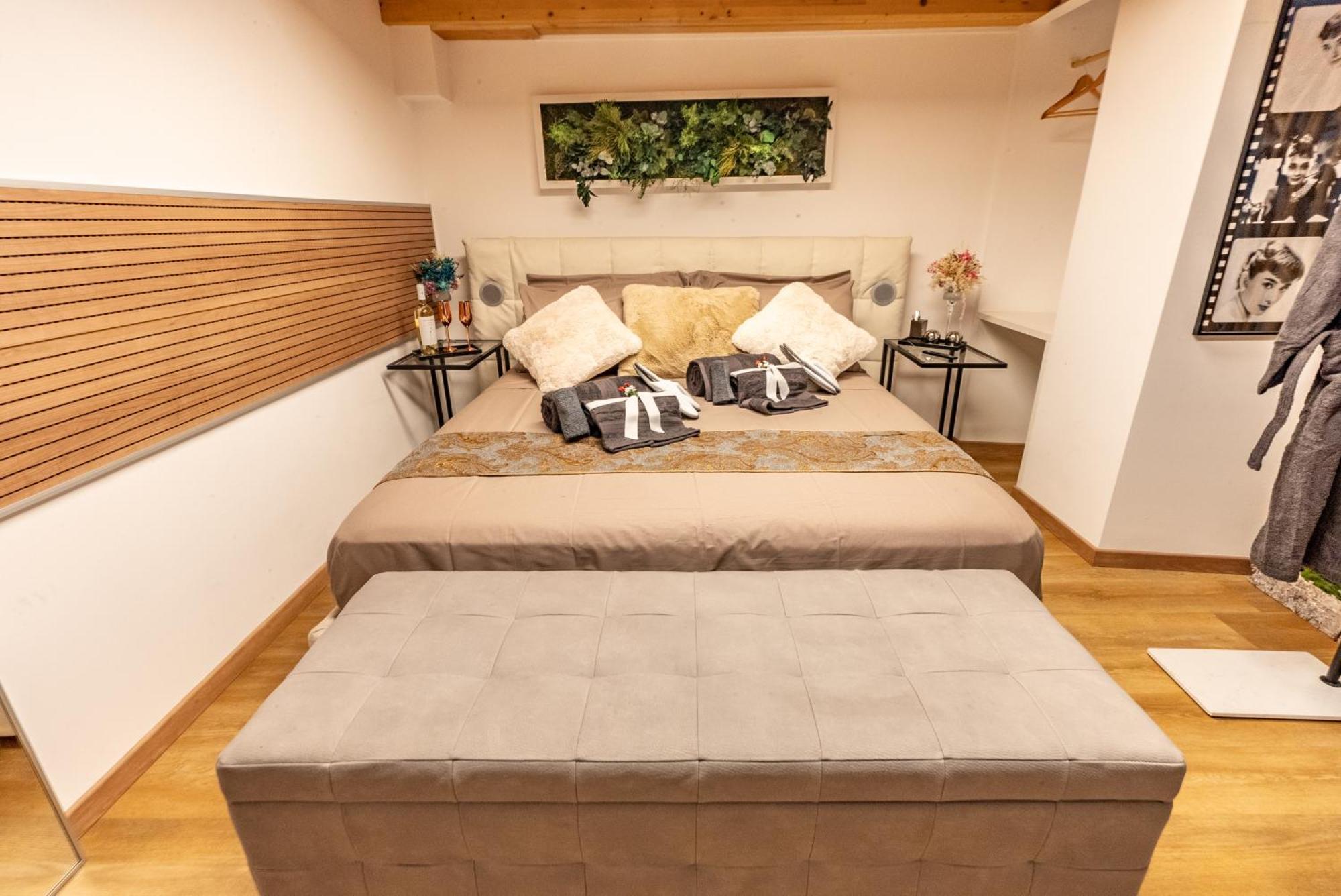 Luxe & Central Haven - Jacuzzi, Sauna, Steam, Private Parking Como Dış mekan fotoğraf