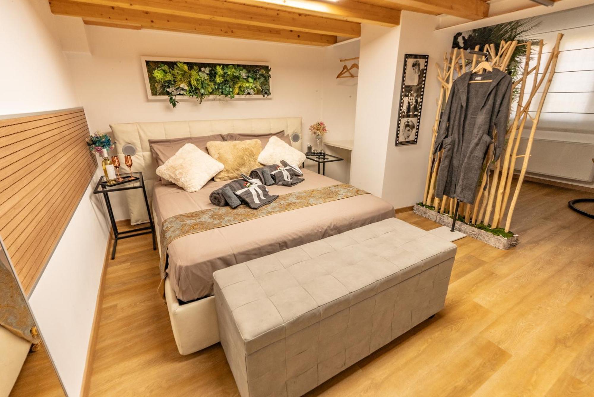 Luxe & Central Haven - Jacuzzi, Sauna, Steam, Private Parking Como Dış mekan fotoğraf